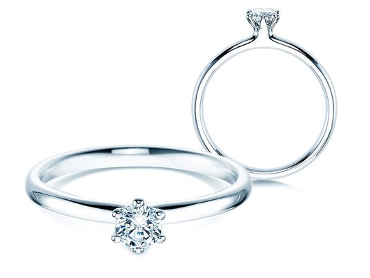 Oro blanco. Apreciado por anillos de compromiso