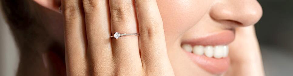 Disponibles inmediatamente - Anillos de compromiso por envío express en 72 h