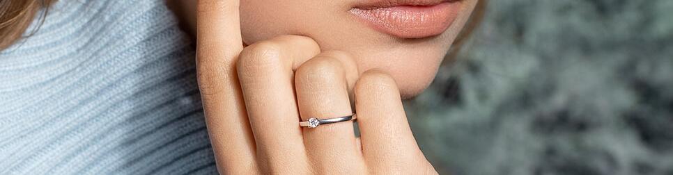 Anillos de compromiso con diamante desde 129 €
