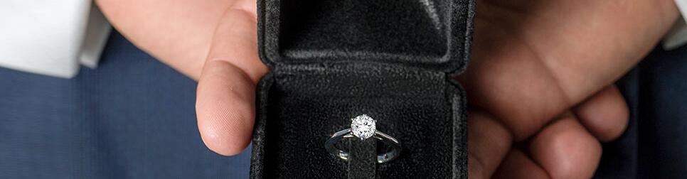 Anillos de compromiso más vendidos: ¡más de 1000 parejas felices!