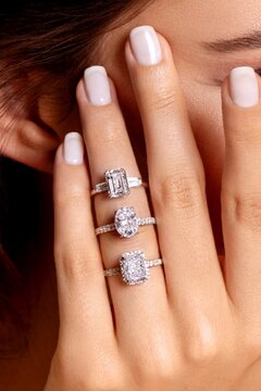 Anillos de 2.000 € o más