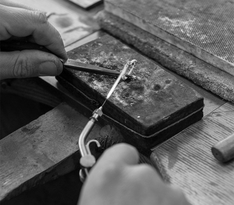 Diamante, montura del diamante, montador, joya, producción de joyas, joya con diamante, manufactura, anillo de compromiso