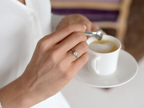 Anillo de compromiso Classic 4 en platino 950/- con diamante de laboratorio 0,75ct E/VS