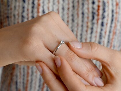 Anillo de compromiso Melody diamante de laboratorio