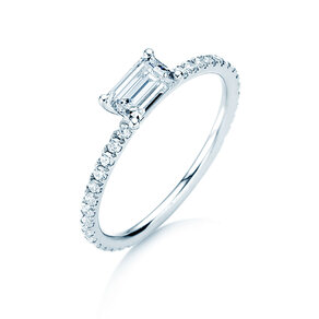 Anillo de compromiso Emerald-Cut