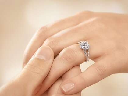 Anillo de compromiso Flame en 18K oro blanco con diamantes 1,54ct G/SI