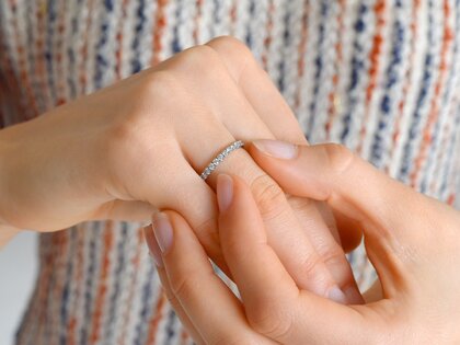 Anillo de compromiso Dusk en 9K oro blanco con diamantes de laboratorio 0,55ct E/VS