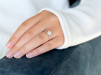 Anillo de compromiso Classic 6 en 18K oro blanco con diamante 2,50ct H/SI