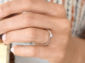 Anillo de compromiso Devotion en 18K oro blanco con diamante de laboratorio 0,25ct E/VS