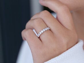 Anillo de compromiso Dusk en 14K oro blanco con diamantes de laboratorio 1,40ct E/VS