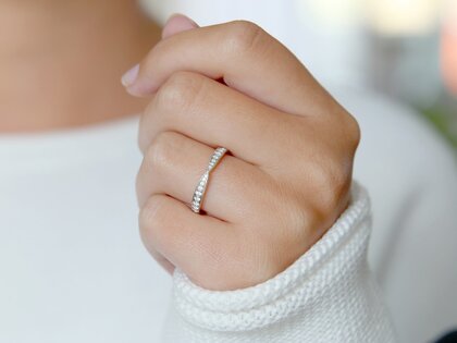Anillo de compromiso V-Eternity