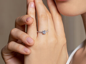Anillo de compromiso Cushion Pavé en 14K oro amarillo con diamantes 0,44ct G/SI
