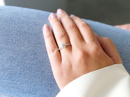 Anillo de compromiso Elaine en 14K oro blanco con diamantes 0,86ct G/VS