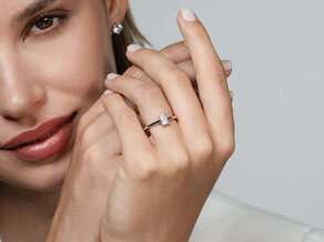 Anillo de compromiso Emerald Cross en 14K oro blanco con diamante 0,75ct G/VS