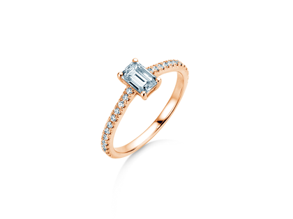 Anillo de compromiso Emerald Pavé en oro rosa