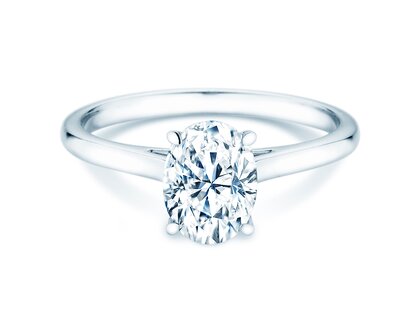 Anillo de compromiso Oval Cut diamante de laboratorio
