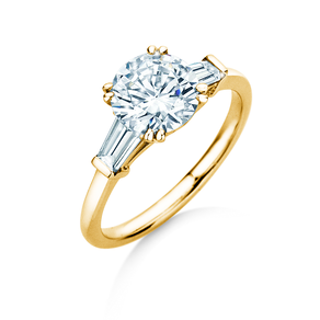 Anillo de compromiso Brilliant Tapered Baguette  en 9K oro amarillo con diamantes 0,41ct G/SI