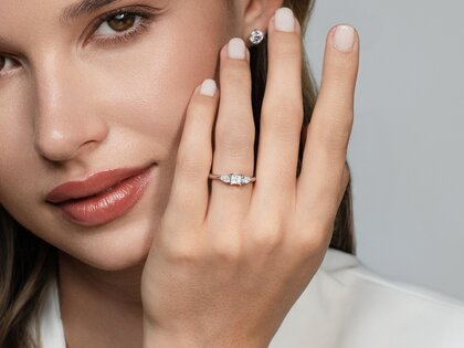 Anillo de compromiso Vivid Asscher en 14K oro blanco con diamantes 0,53ct G/SI