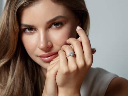 Anillo de compromiso Pure Love en 14K oro blanco con diamantes 0,65ct G/SI