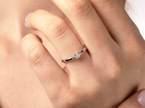 Anillo de compromiso Vivid Petite Cushion Cut en platino