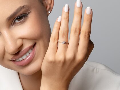 Anillo de compromiso You & Me Modern en 14K oro amarillo con diamantes 0,07ct G/SI