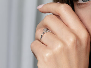 Anillo de compromiso Classic 6 Hidden Halo en 14K oro blanco con diamantes 0,30ct G/SI