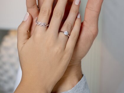 Anillo de compromiso Classic 6 Hidden Halo en 14K oro amarillo con diamantes 1,08ct G/SI