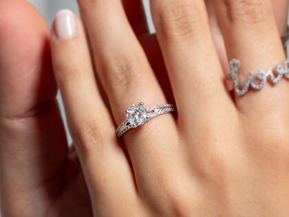Anillo de compromiso Dynasty en 18K oro blanco con diamantes 1,27ct G/SI