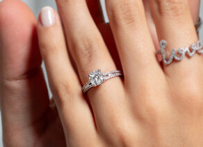 Anillo de compromiso Dynasty en 18K oro blanco con diamantes 1,27ct G/SI