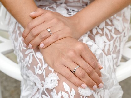 Anillo de compromiso Grace Petite en 18K oro blanco con diamantes 0,43ct G/SI