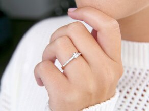 Anillo de compromiso Modern Pavé en 14K oro blanco con diamantes 0,35ct G/SI