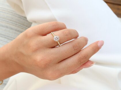 Anillo de compromiso Royal Pavé en 18K oro amarillo con diamantes naturales 0,40ct G/SI