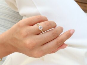 Anillo de compromiso Royal Pavé en 18K oro amarillo con diamantes naturales 0,40ct G/SI