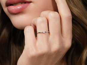 Anillo de compromiso Classic 4 en plata 925/- con diamante 0,05ct G/SI