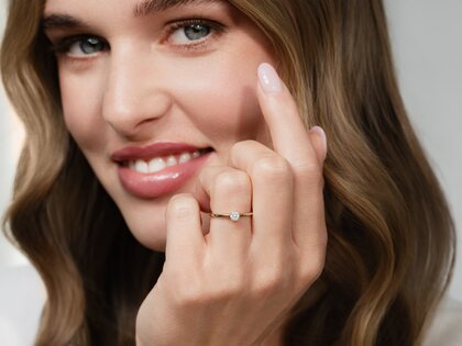 Anillo de compromiso Classic 4 en 9K oro rosa con diamante 0,25ct H/SI