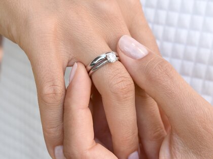 Anillo de compromiso Classic 4 en 14K oro blanco con diamante 0,50ct H/SI