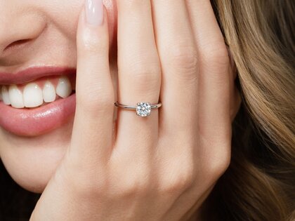 Anillo de compromiso Classic 4 en 14K oro amarillo con diamante 0,75ct G/SI