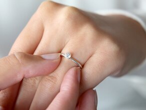 Anillo de compromiso Classic 4 en 9K oro blanco con diamante 0,25ct H/SI