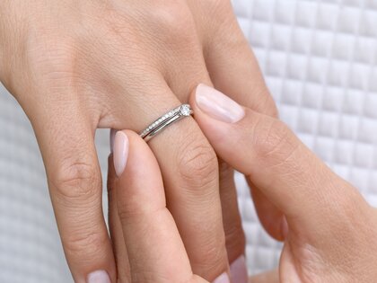 Anillo de compromiso Classic 6 en 14K oro blanco con diamante 0,20ct H/SI