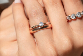 Anillo de compromiso Classic 6 en 9K oro rosa con diamante 0,25ct G/SI