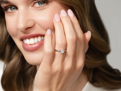 Anillo de compromiso Classic 6 en 9K oro amarillo con diamante 0,60ct H/SI