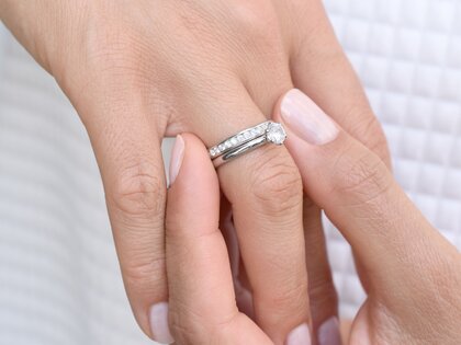 Anillo de compromiso Classic 6 en 18K oro blanco con diamante 0,75ct H/SI