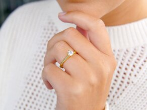 Anillo de compromiso Classic 6 en oro amarillo