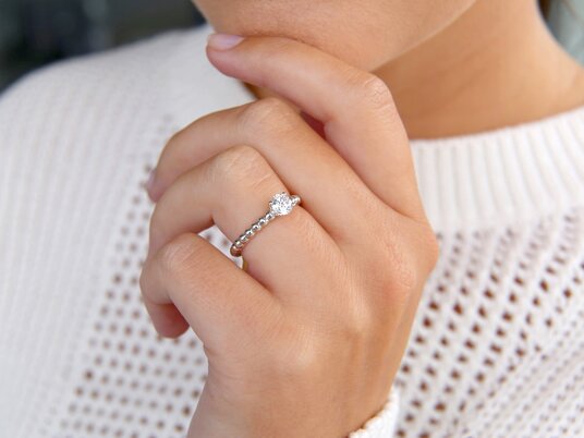 Anillo de compromiso Classic Beads