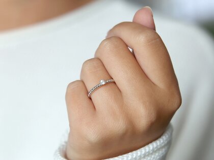 Anillo de compromiso Classic Beads en plata 925/- con diamante 0,10ct H/SI