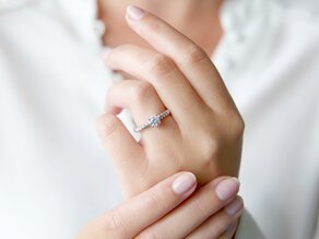 Anillo de compromiso Classic Loop en 14K oro blanco con diamante 0,75ct G/SI