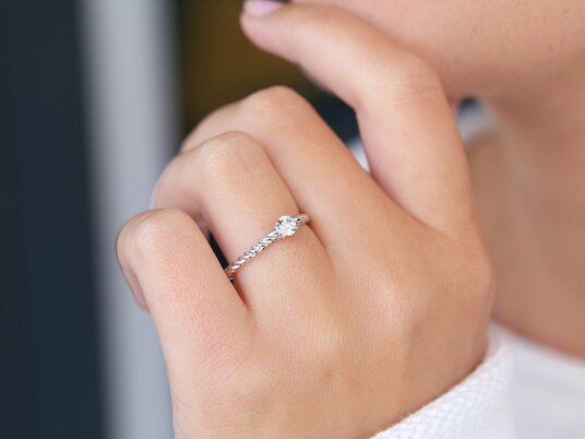 Anillo de compromiso Classic Loop