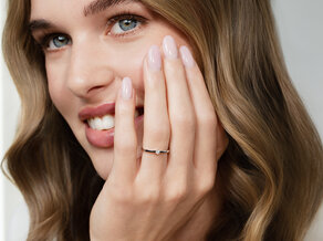 Anillo de compromiso Classic Petite en 14K oro blanco con diamante 0,05ct G/SI