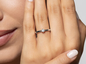 Anillo de compromiso Classic Petite en 14K oro blanco con diamante 0,13ct G/SI
