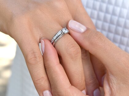 Anillo de compromiso Delight en 14K oro blanco con diamante 0,50ct H/SI